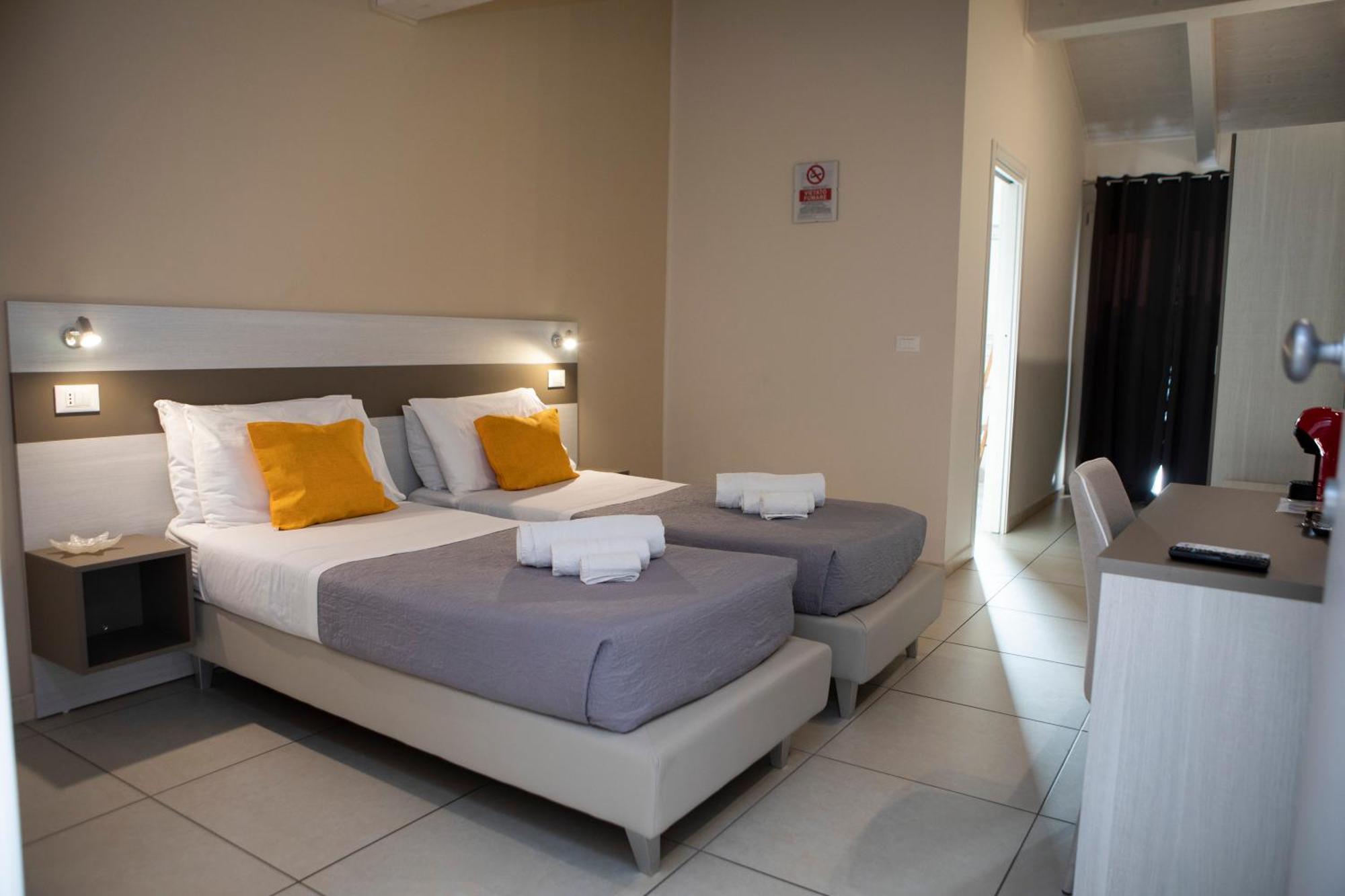 La Perla Amantea - Rooms & Apartaments Εξωτερικό φωτογραφία