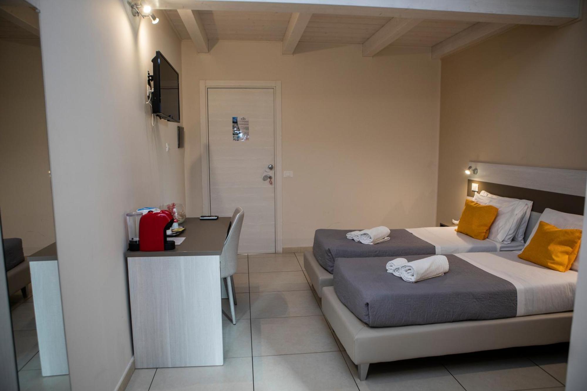 La Perla Amantea - Rooms & Apartaments Εξωτερικό φωτογραφία