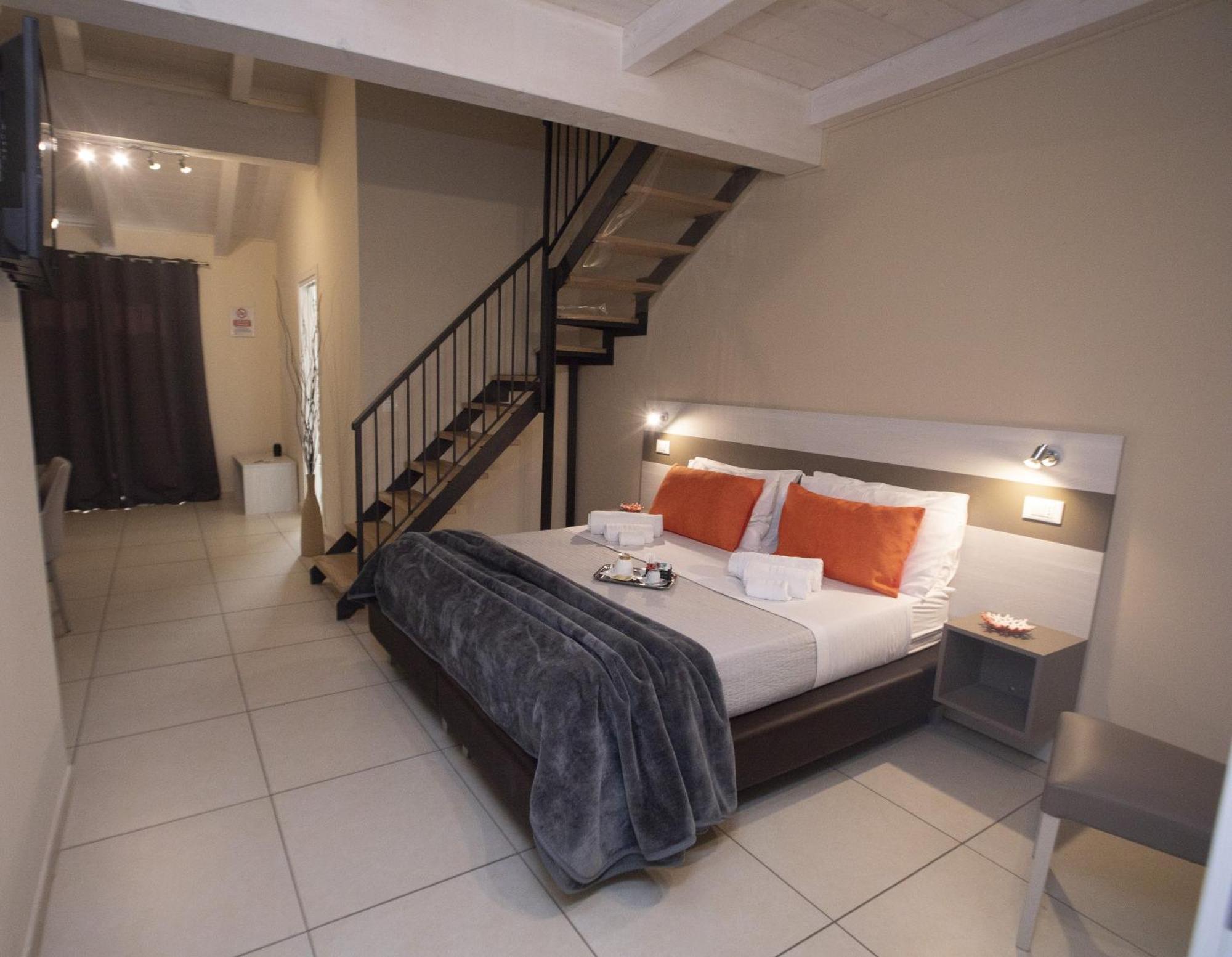 La Perla Amantea - Rooms & Apartaments Εξωτερικό φωτογραφία