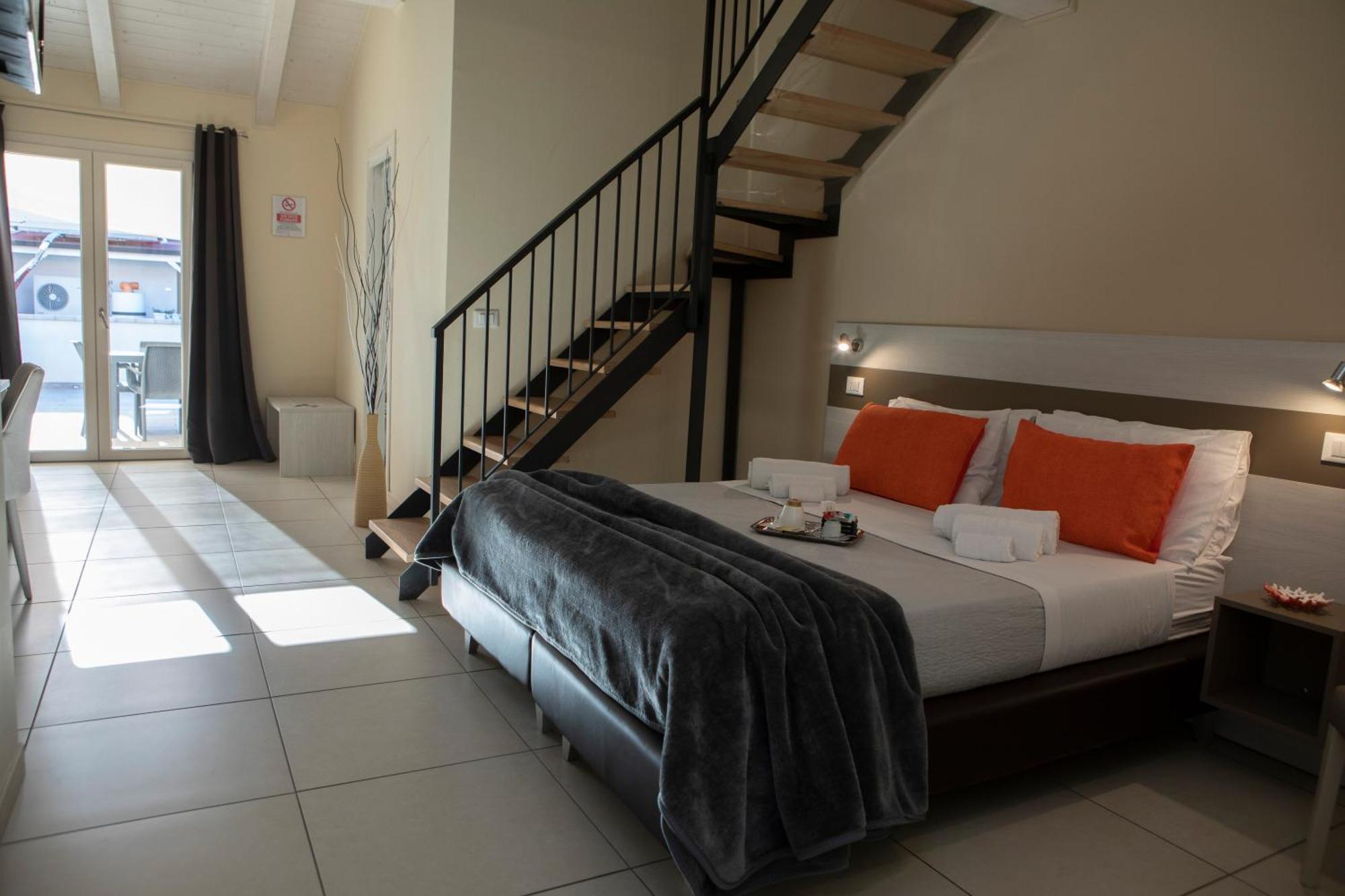 La Perla Amantea - Rooms & Apartaments Εξωτερικό φωτογραφία