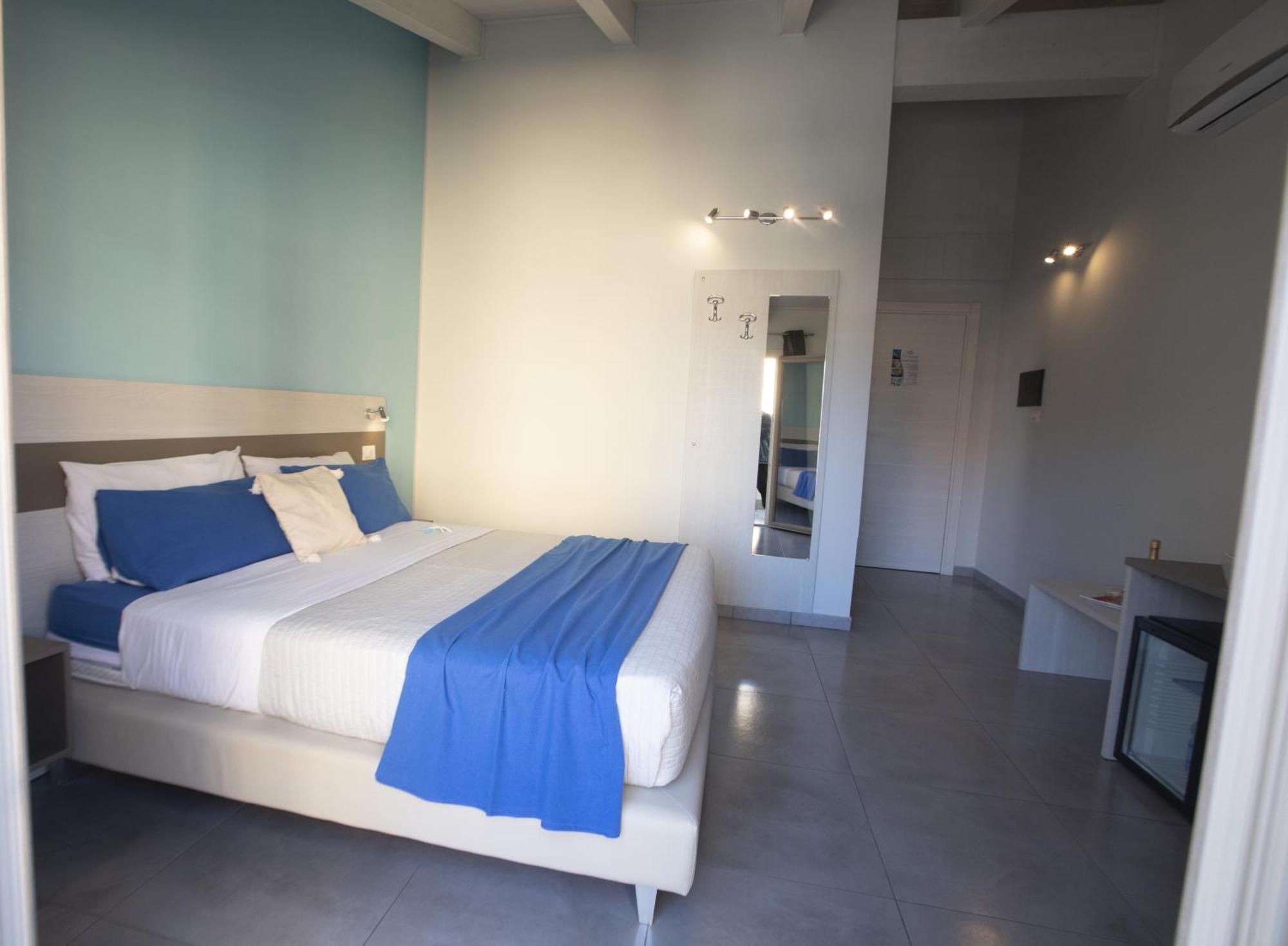 La Perla Amantea - Rooms & Apartaments Εξωτερικό φωτογραφία